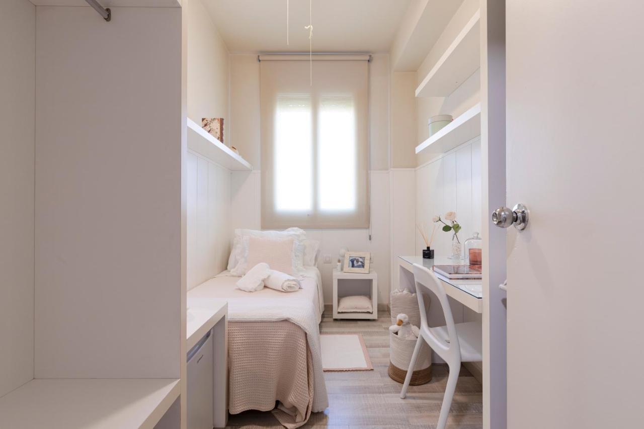 Ar Residencia Estudiantil バルセロナ エクステリア 写真
