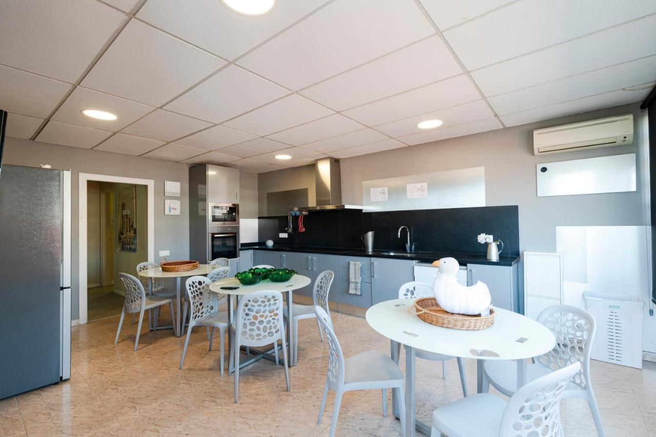 Ar Residencia Estudiantil バルセロナ エクステリア 写真