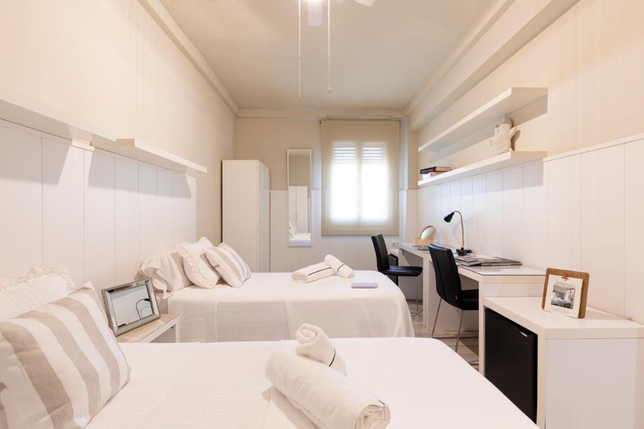 Ar Residencia Estudiantil バルセロナ エクステリア 写真